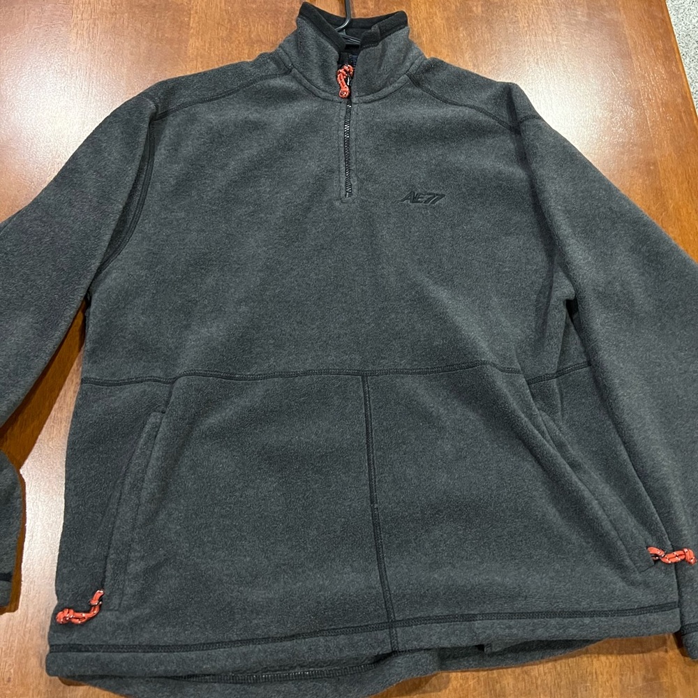 American Eagle Fleece 1/4 zip SIZE XS